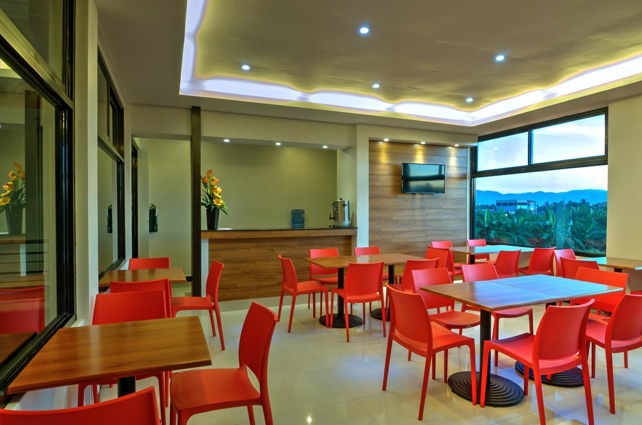 Amaris Suites Butuan City Εξωτερικό φωτογραφία