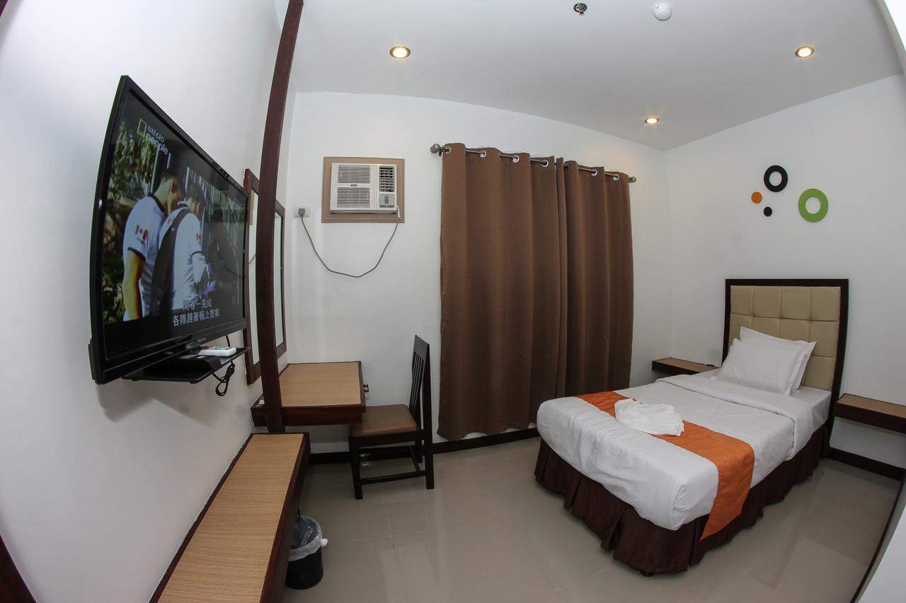 Amaris Suites Butuan City Εξωτερικό φωτογραφία